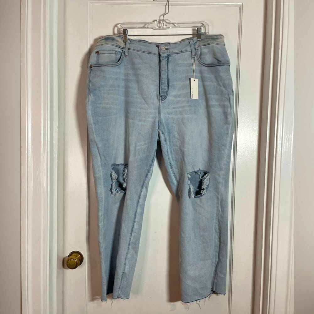 NWT Warp + Weft Paris high rise straight jeans distressed Women’s Plus size 24